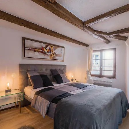 Le Carre D'or - Avec Vue Cathedrale Apartmán *