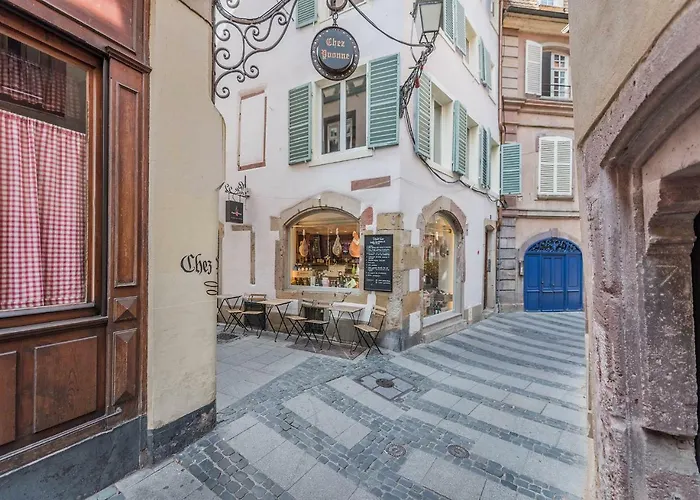 Le Carre D'or - Avec Vue Cathedrale Apartment